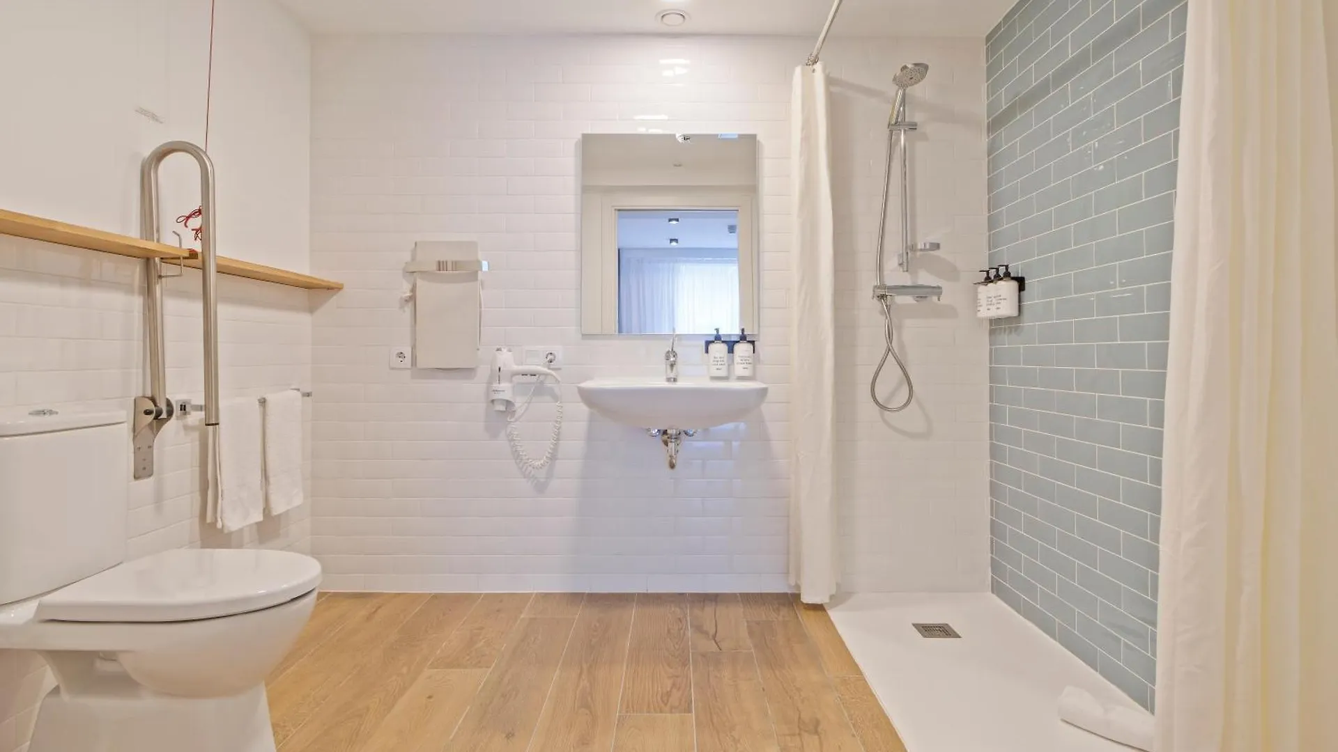 Uma Suites Ondarreta サン・セバスティアン
